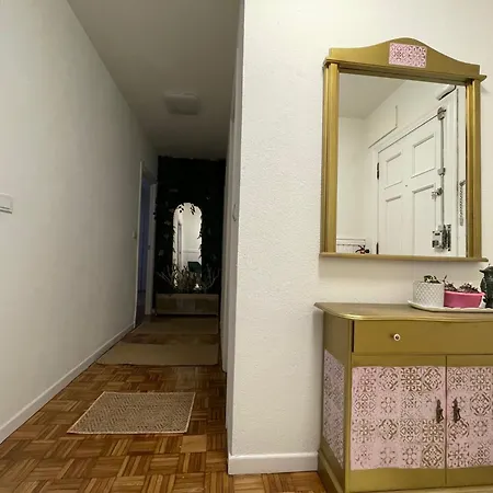 Centrico Piso En Calle Floranes