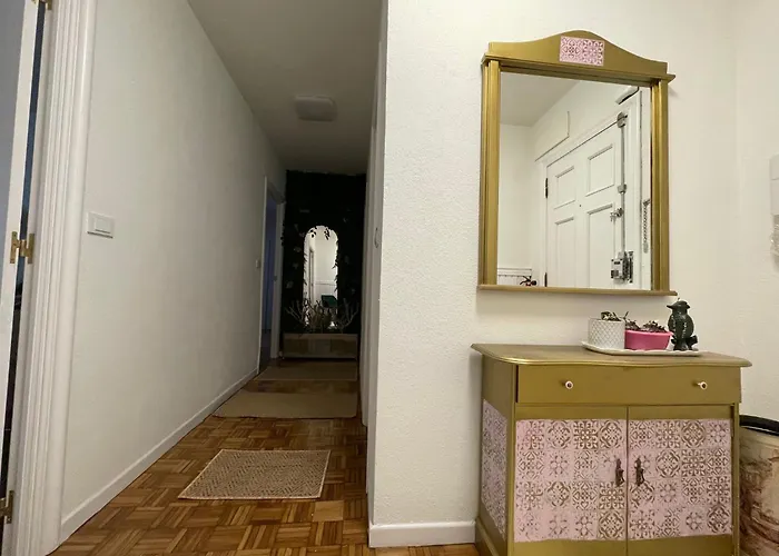 Centrico Piso En Calle Floranes