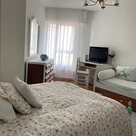 Centrico Piso En Calle Floranes Santander